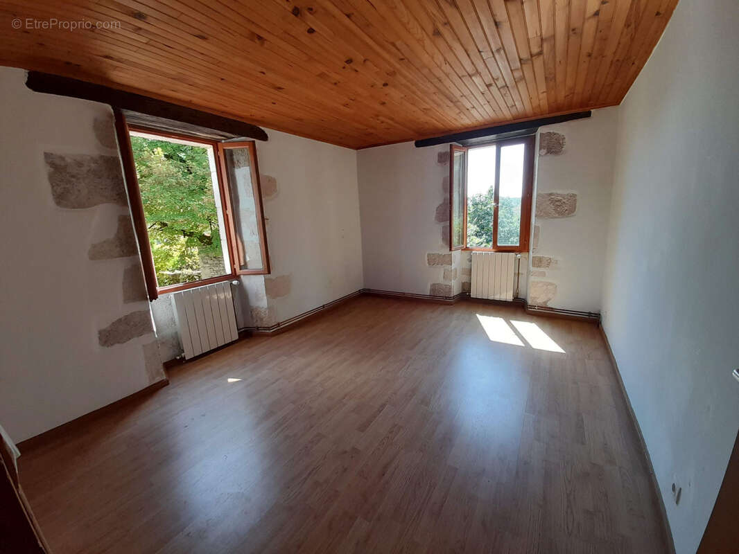 Maison à BAGAT-EN-QUERCY