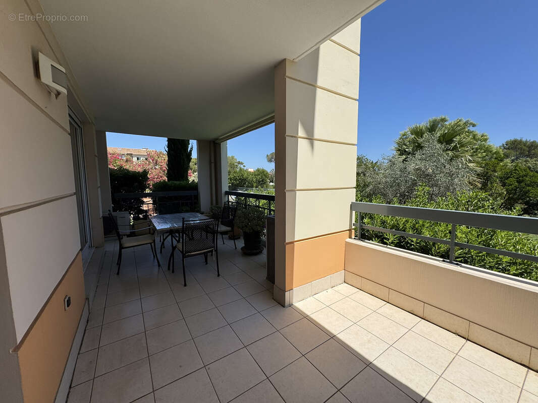 Appartement à FREJUS