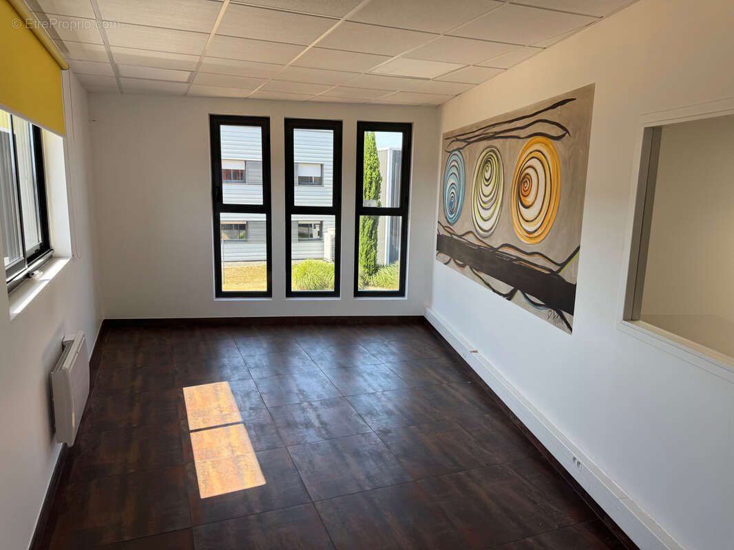 Commerce à LES SORINIERES