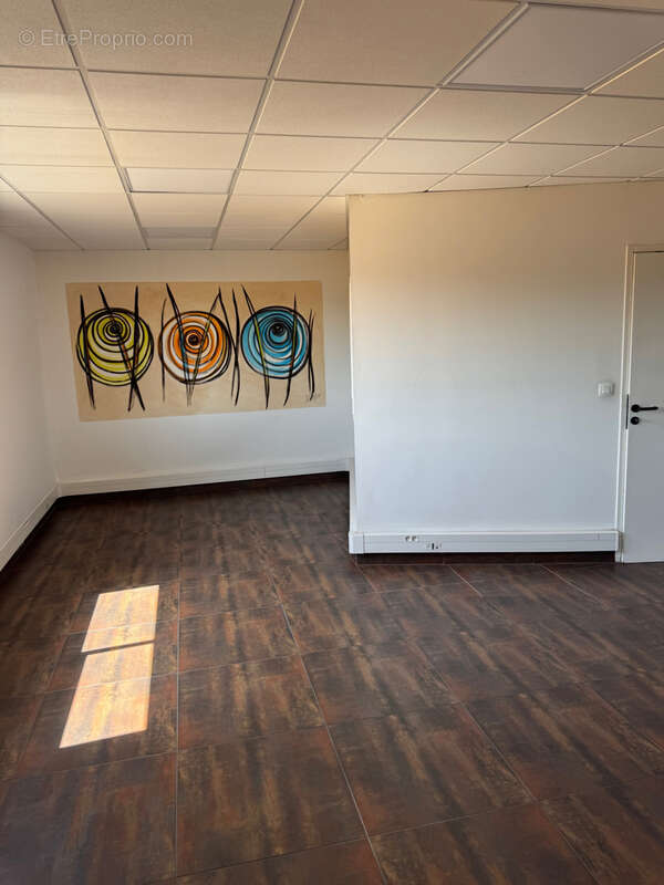 Commerce à LES SORINIERES