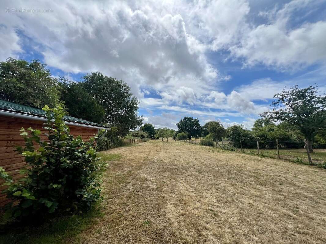 Maison à FONTAINE-SIMON