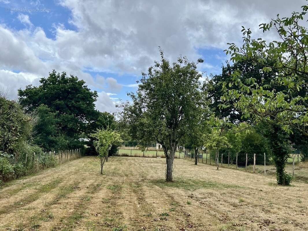 Maison à FONTAINE-SIMON