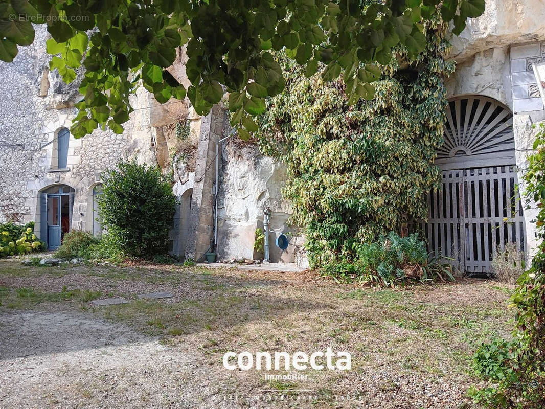 Maison à MONTHOU-SUR-CHER