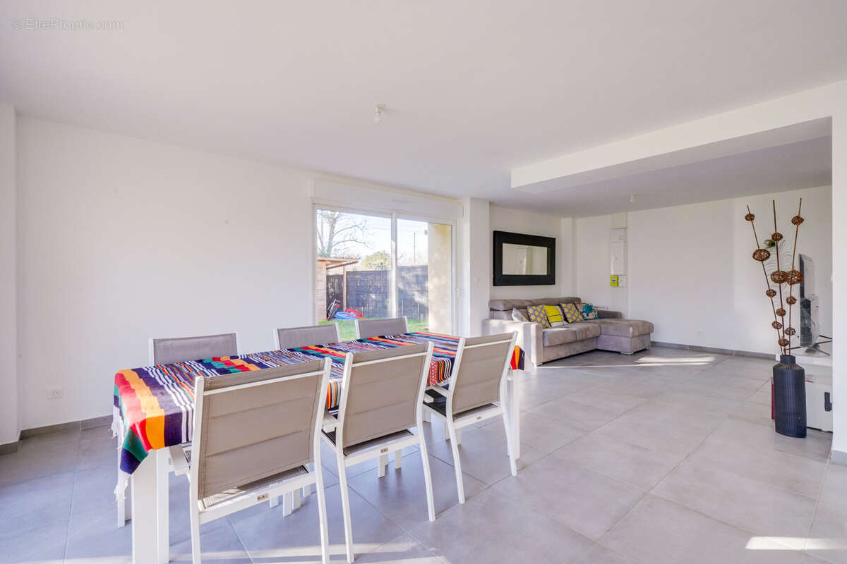 Maison à SAINT-ANDRE-DE-CUBZAC