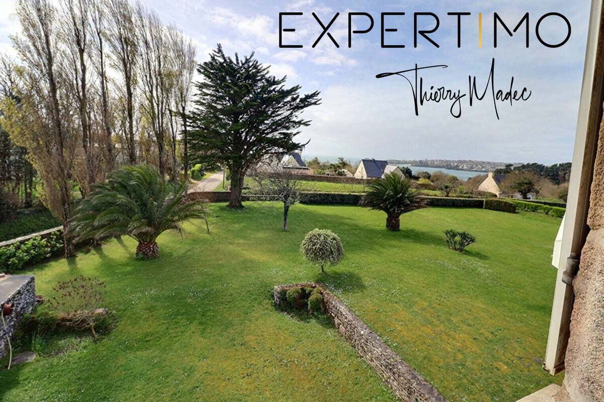 Maison à PLOUGONVELIN