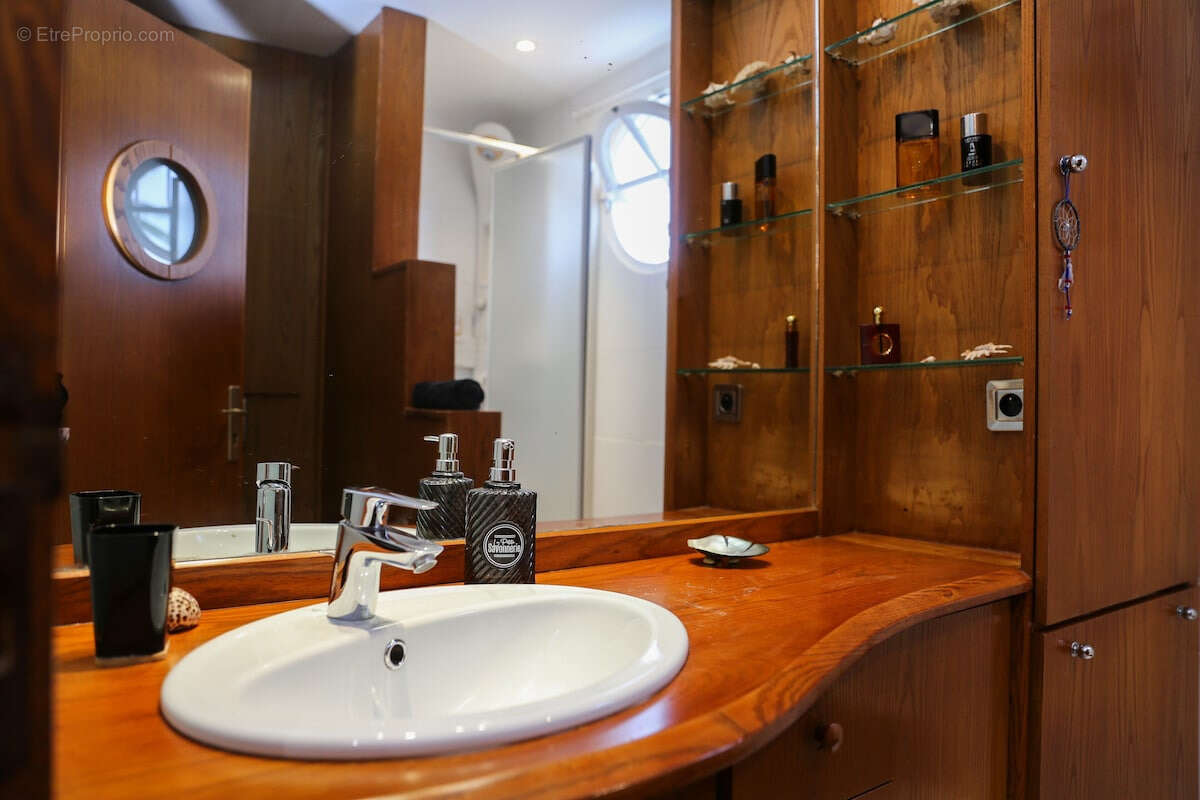 Maison à BAIE-MAHAULT