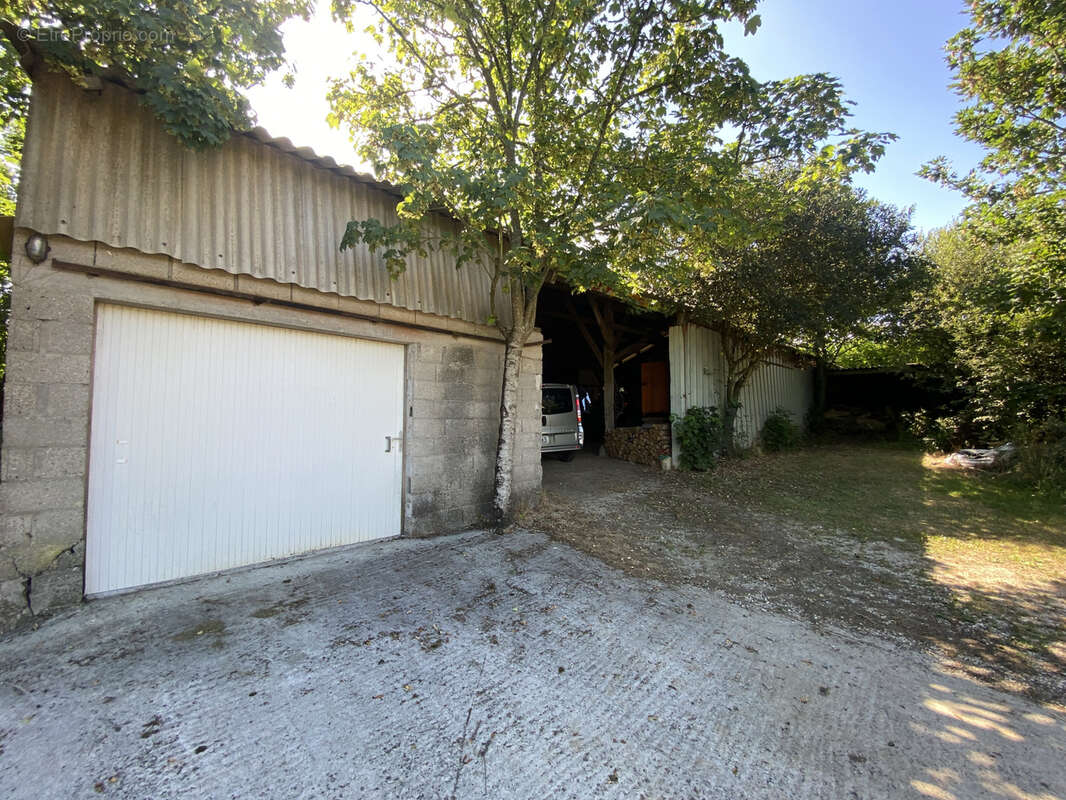 Maison à POULDREUZIC