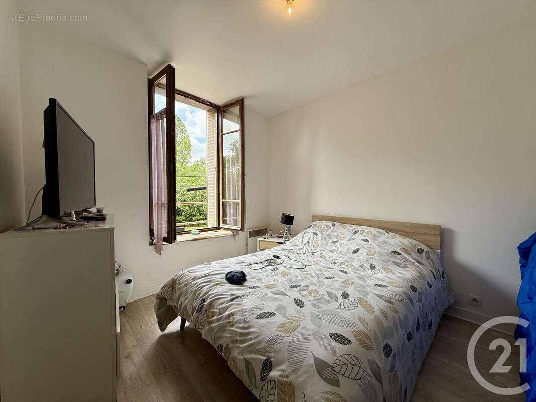 Autre à VULAINES-SUR-SEINE