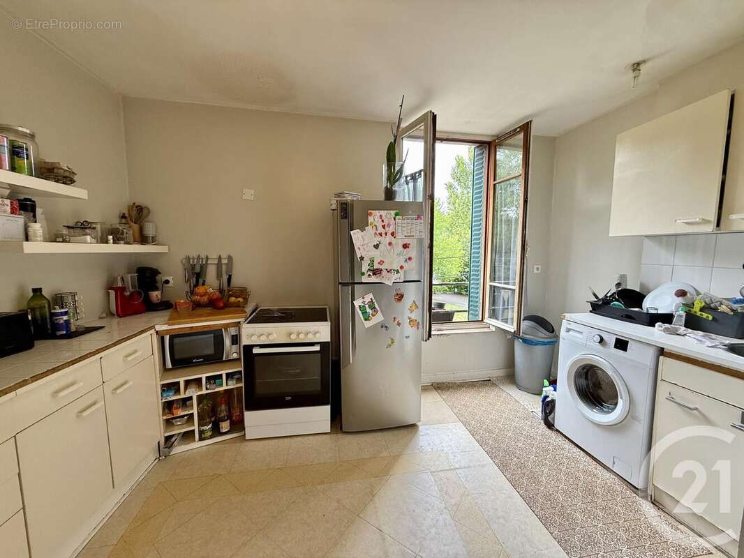 Autre à VULAINES-SUR-SEINE