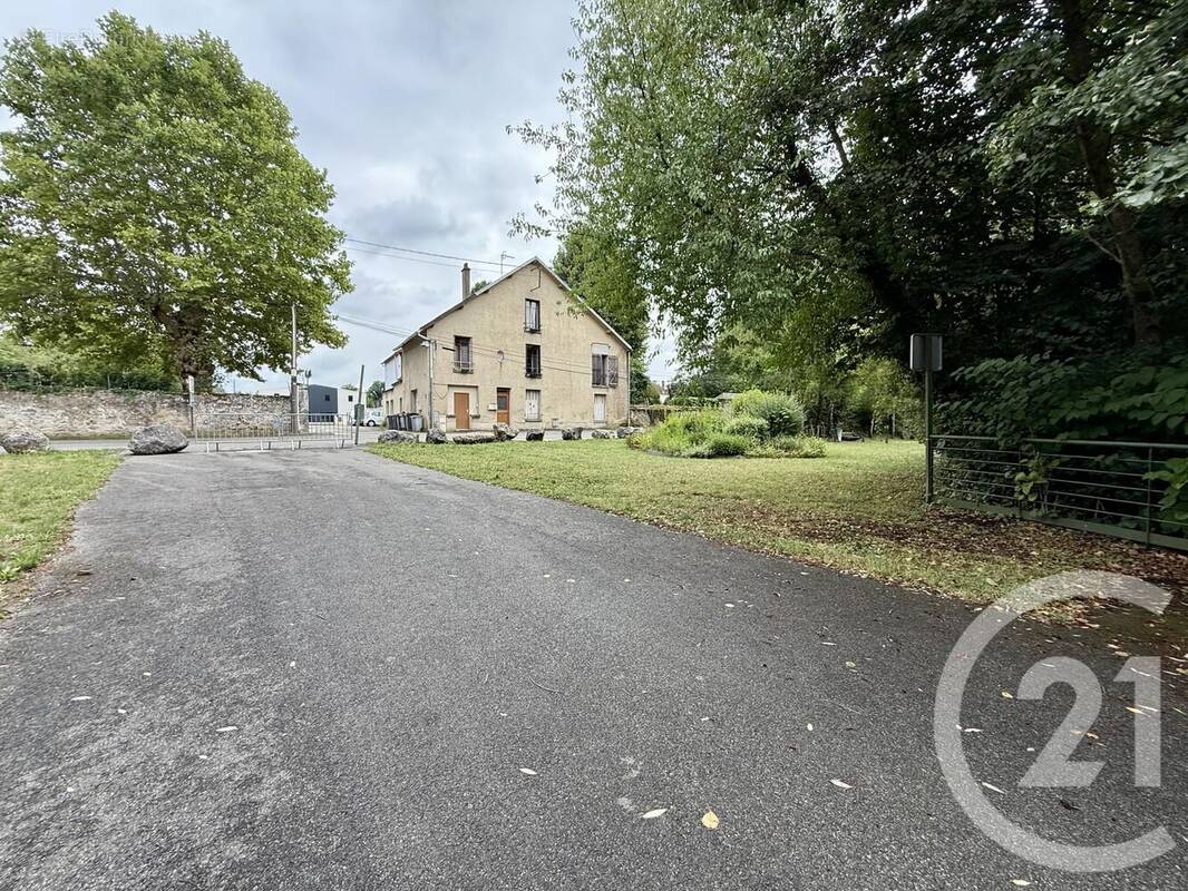 Autre à VULAINES-SUR-SEINE