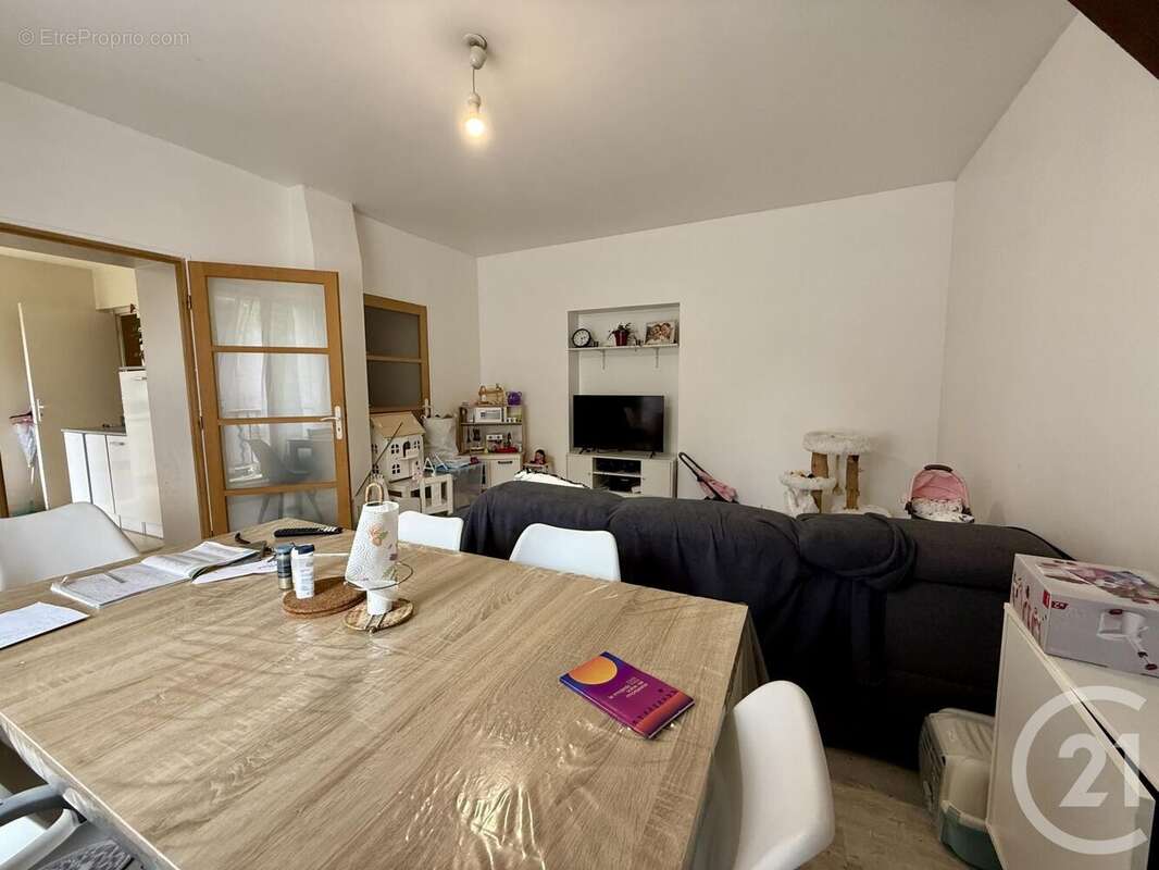 Autre à VULAINES-SUR-SEINE