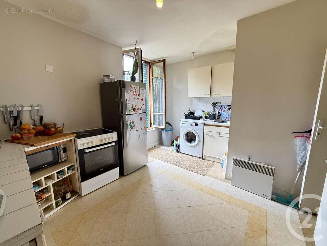 Autre à VULAINES-SUR-SEINE