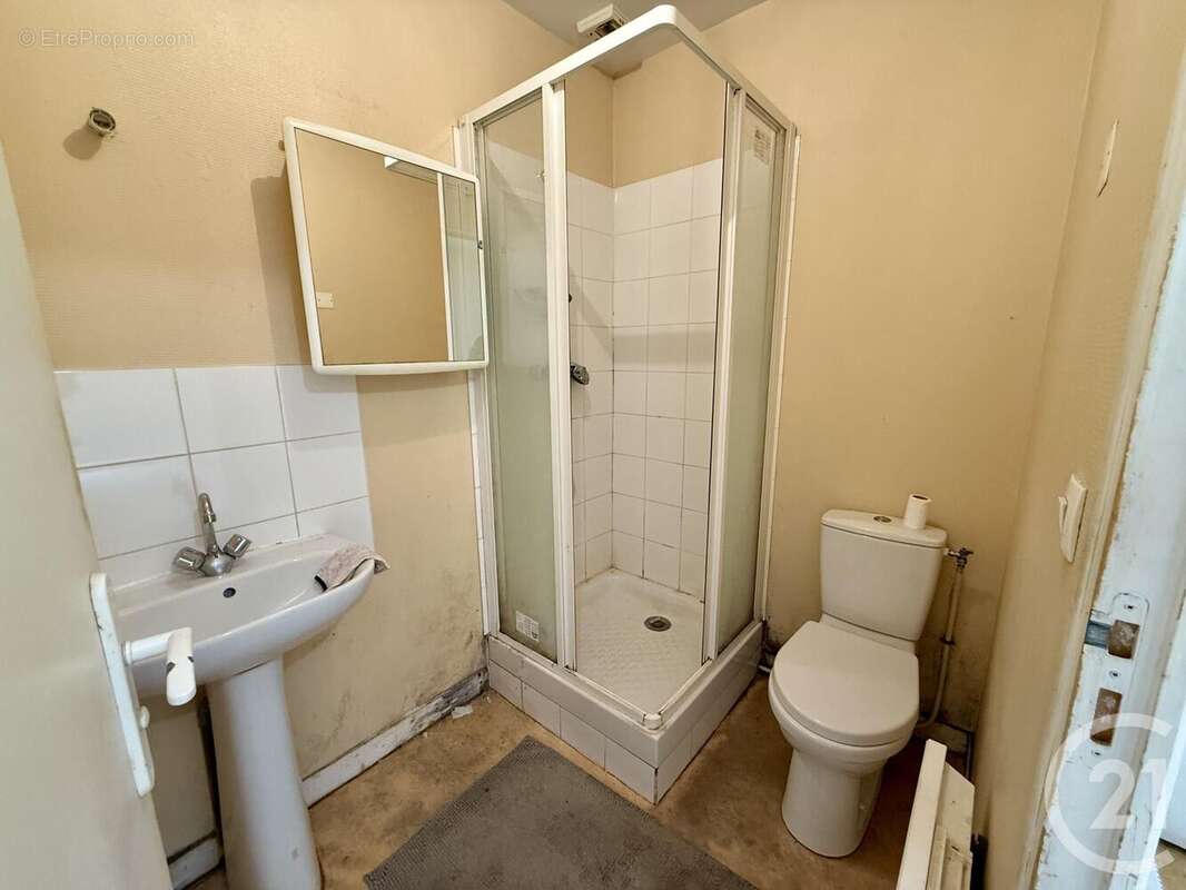 Autre à VULAINES-SUR-SEINE