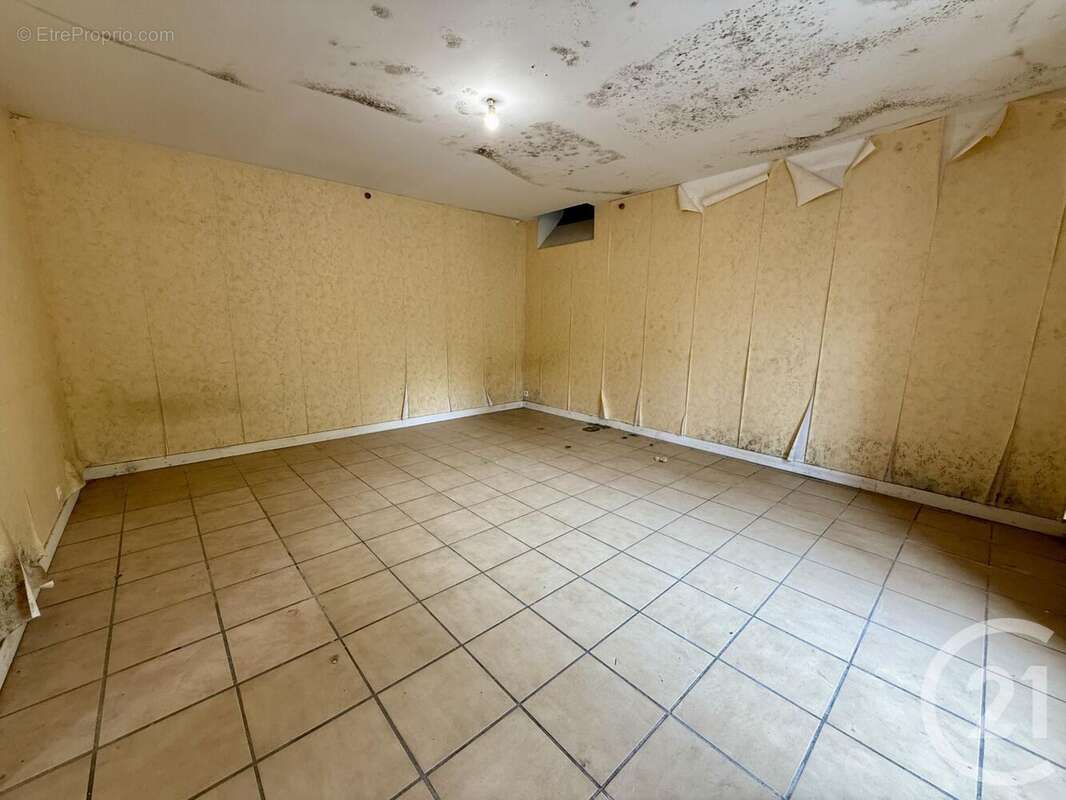 Autre à VULAINES-SUR-SEINE