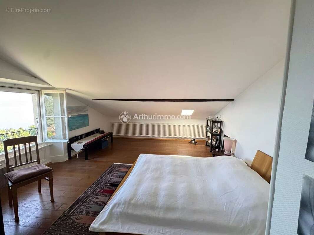 Appartement à EVIAN-LES-BAINS