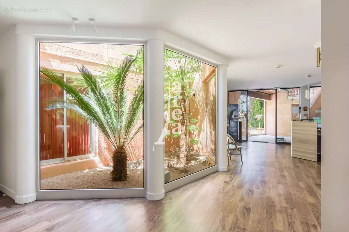 Appartement à VALBONNE