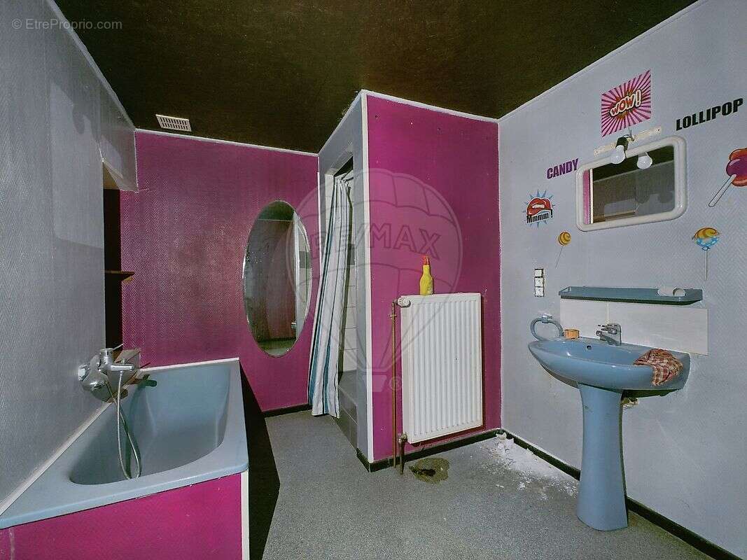 Maison à VILLE-HOUDLEMONT