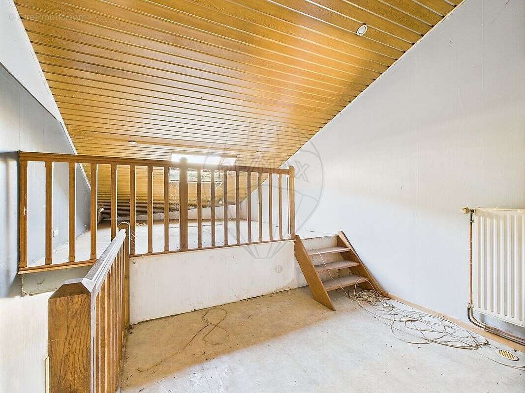 Maison à VILLE-HOUDLEMONT