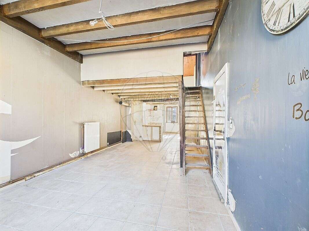 Maison à VILLE-HOUDLEMONT