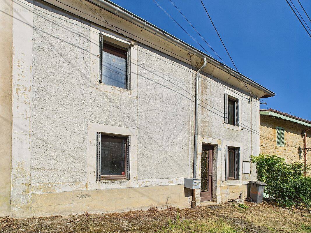 Maison à VILLE-HOUDLEMONT