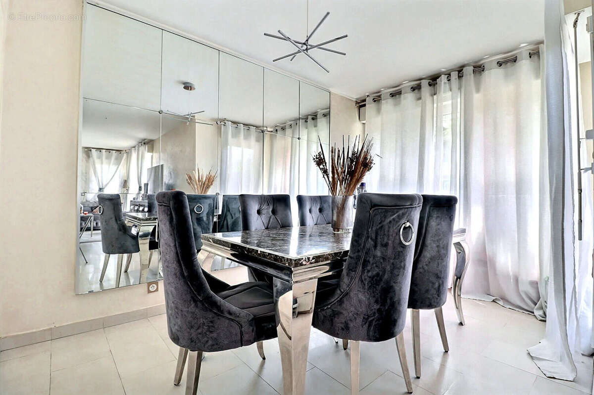 Appartement à SAINT-DENIS