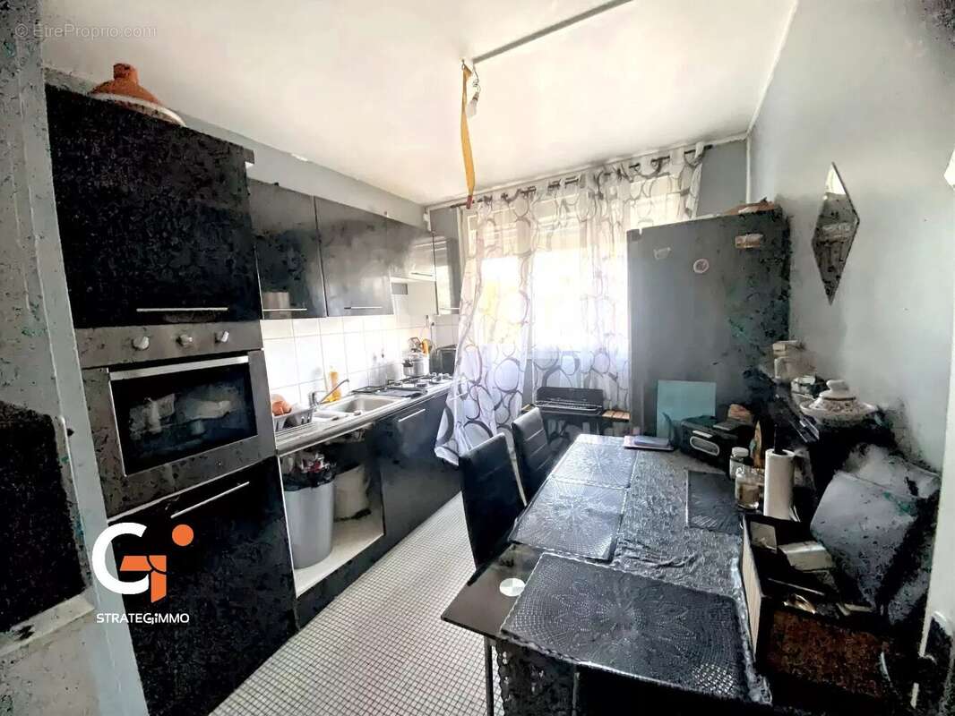 Appartement à SAINT-ETIENNE-DU-ROUVRAY