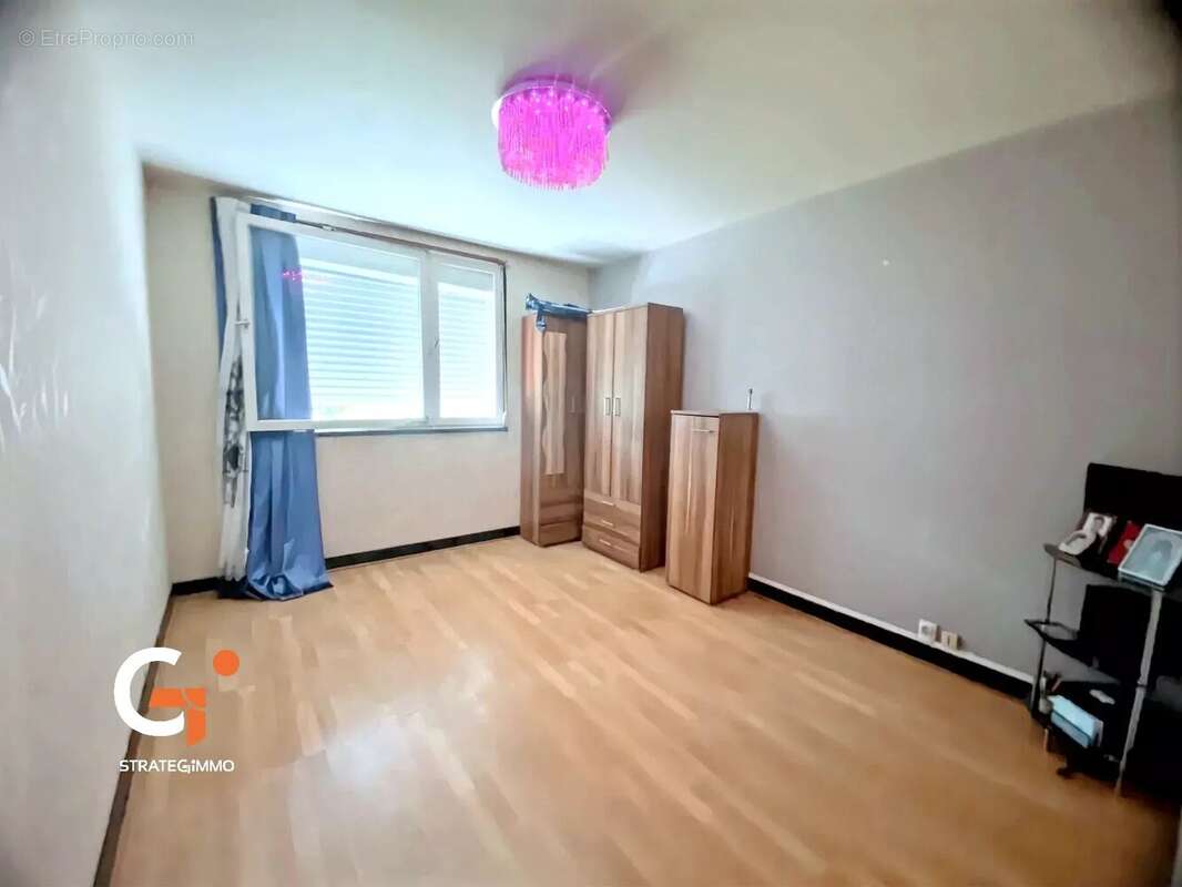 Appartement à SAINT-ETIENNE-DU-ROUVRAY