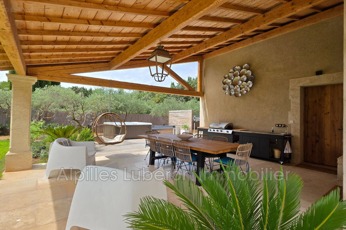 Maison à EYGALIERES