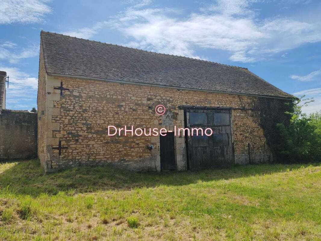 Maison à DANGE-SAINT-ROMAIN