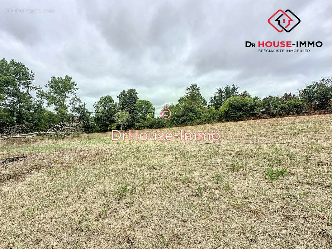 Terrain à RAZAC-SUR-L&#039;ISLE