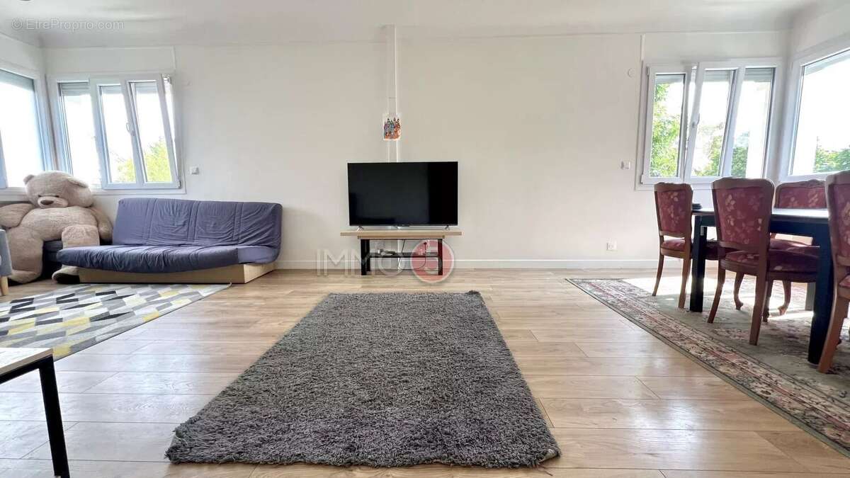 Maison à VILLEMOMBLE