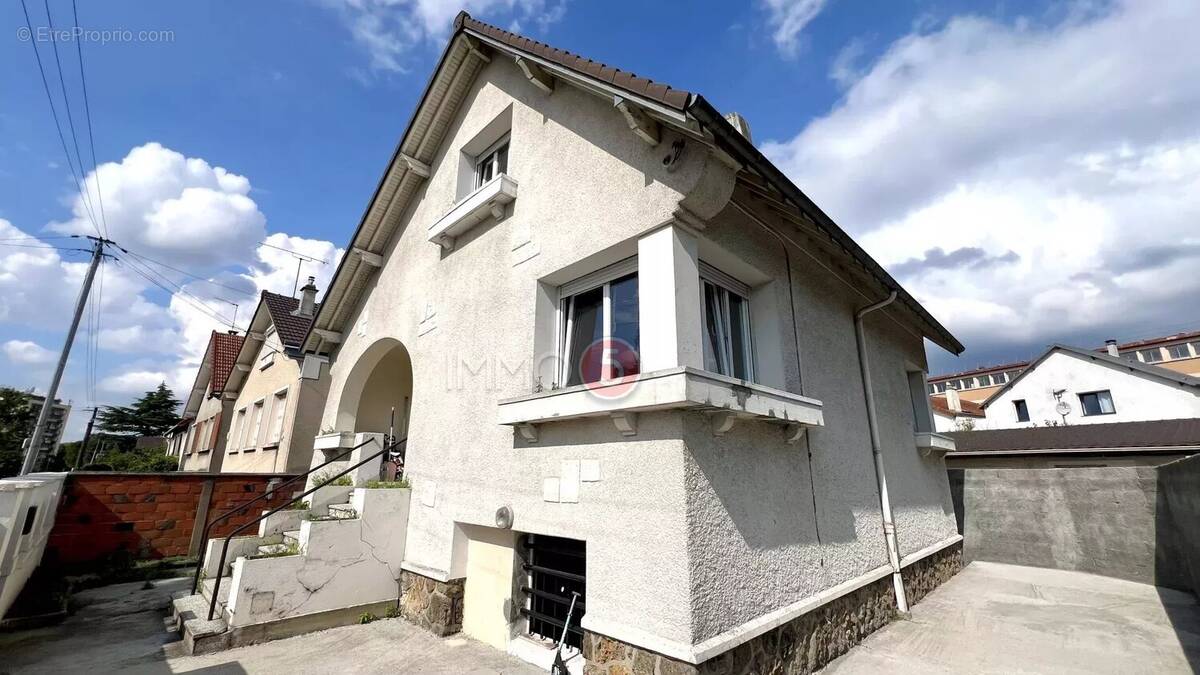 Maison à VILLEMOMBLE