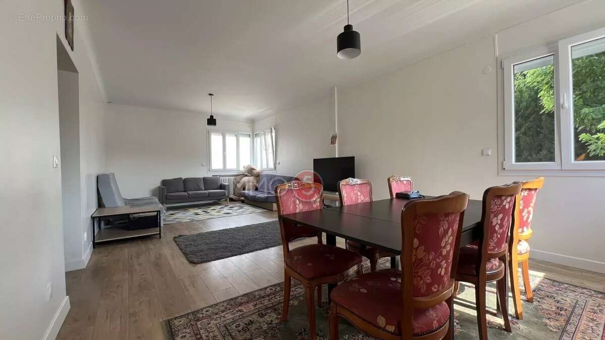 Maison à VILLEMOMBLE