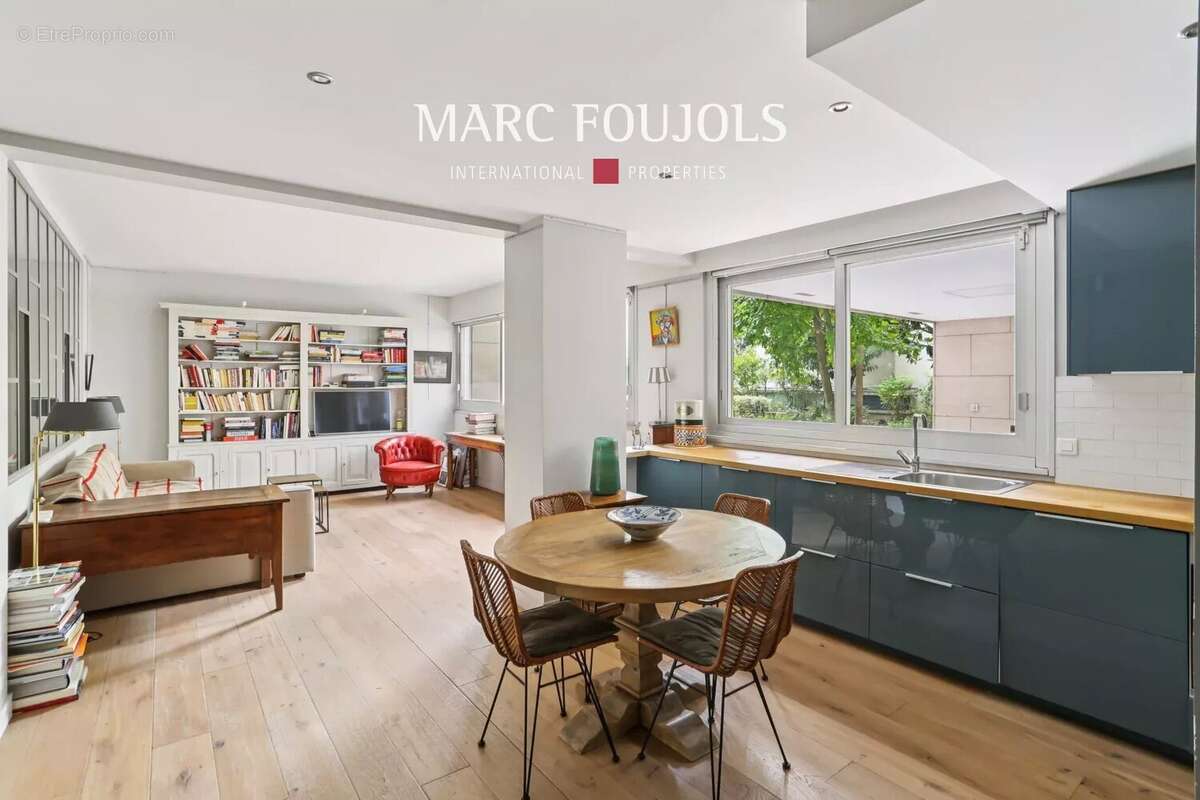 Appartement à PARIS-7E