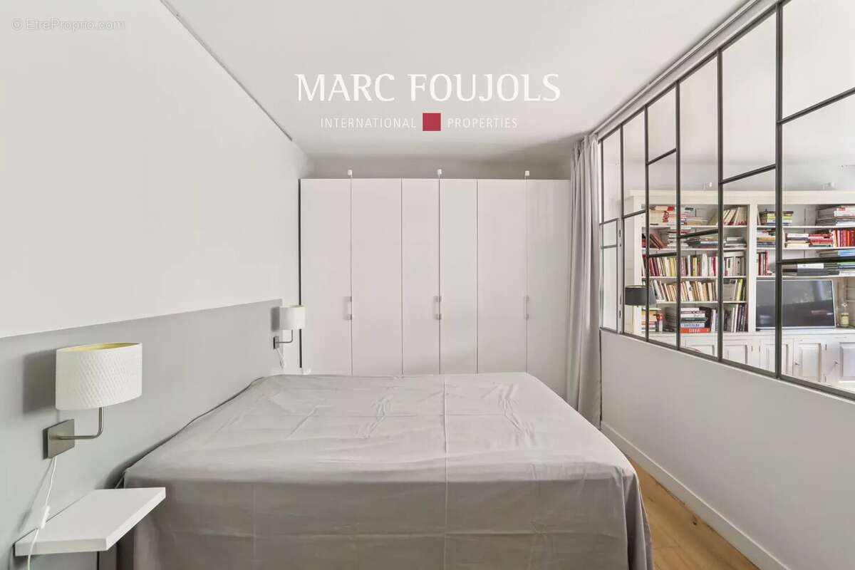 Appartement à PARIS-7E