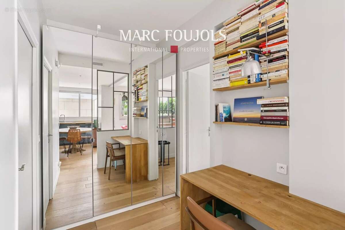 Appartement à PARIS-7E