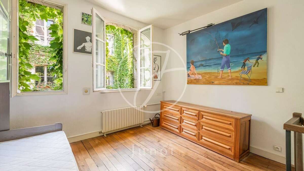 Appartement à PARIS-6E