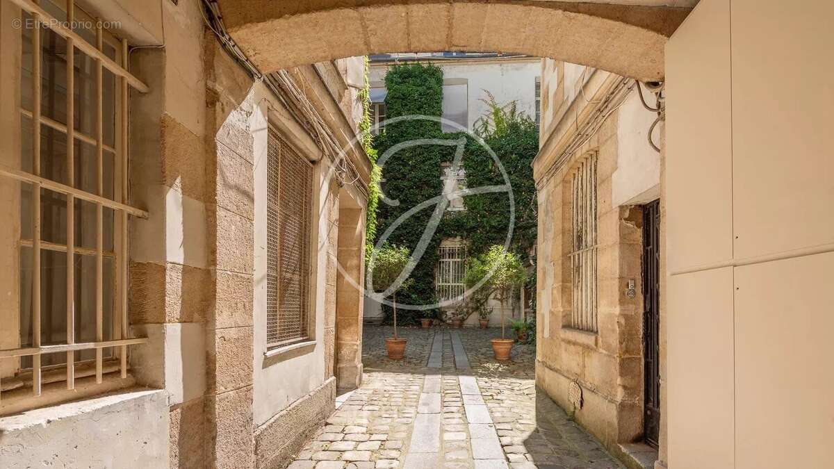 Appartement à PARIS-6E