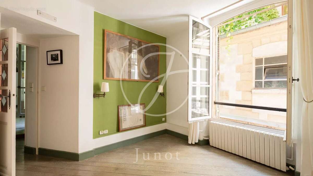 Appartement à PARIS-6E