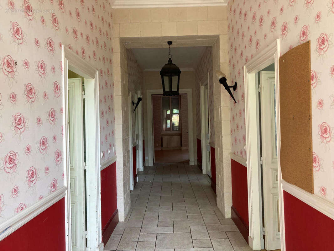 couloir rdc - Maison à LUZECH