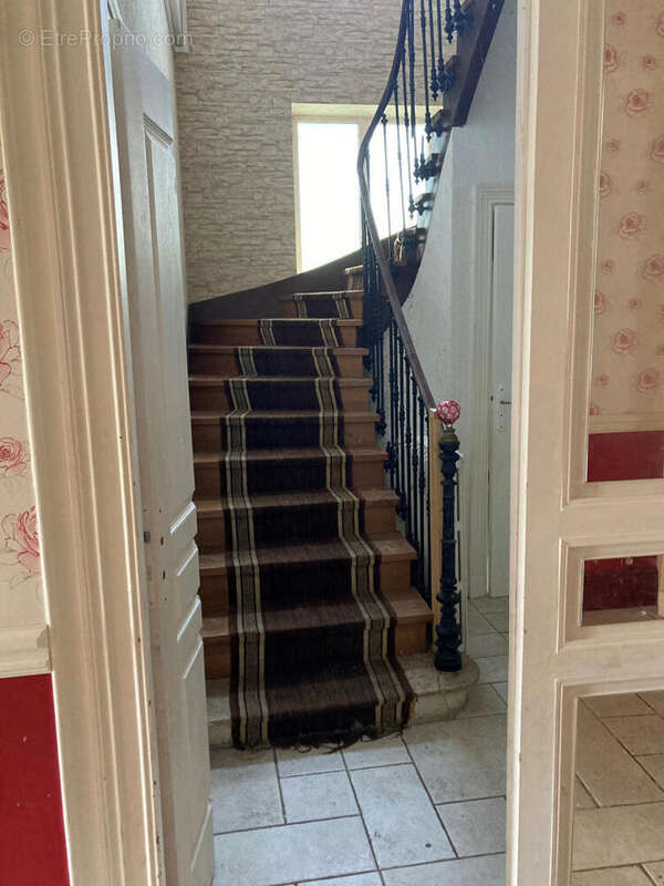 palier rdc et escalier - Maison à LUZECH