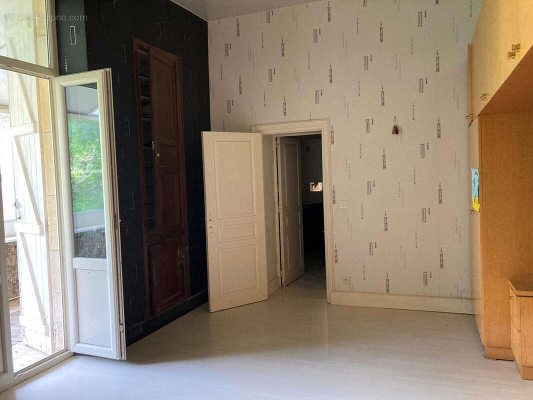 ch 7 rdc - Maison à CASTELFRANC