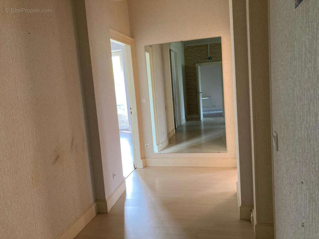 couloir etage - Maison à CASTELFRANC