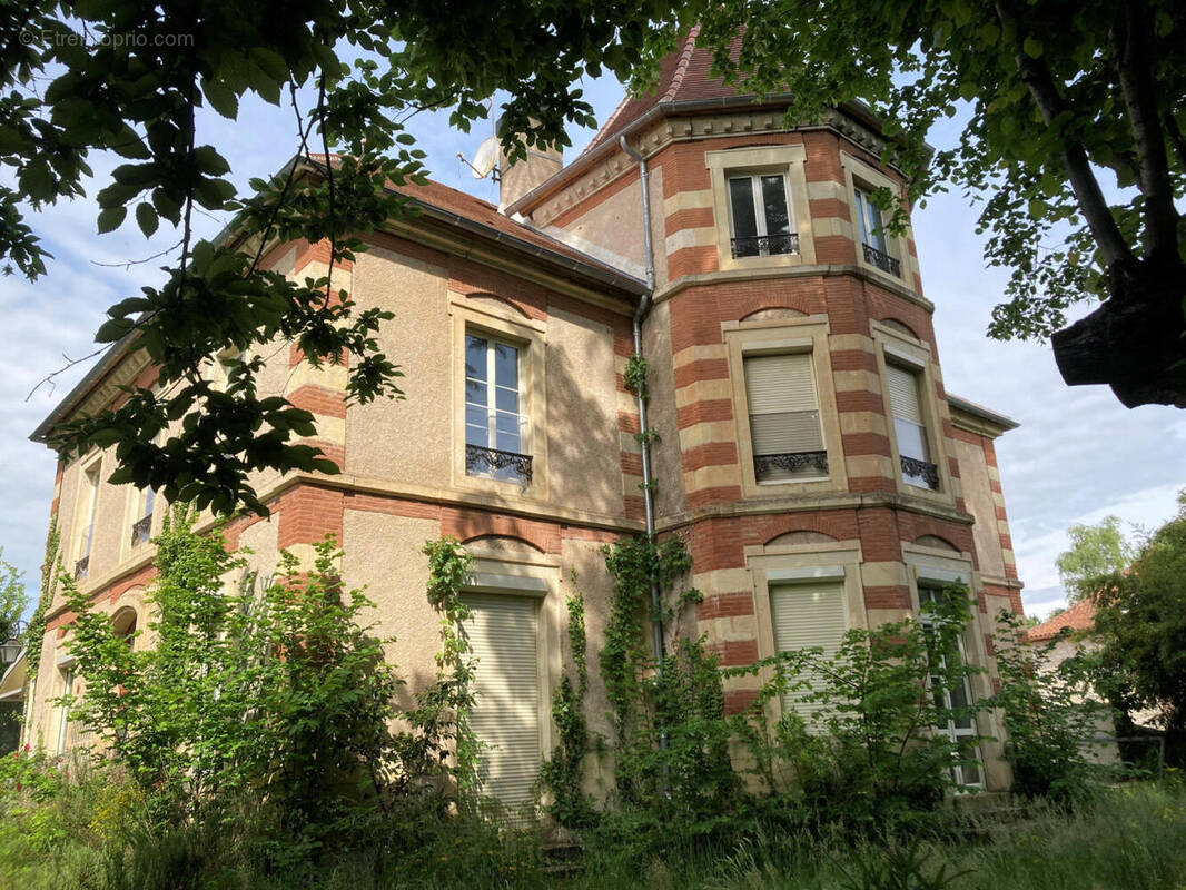 sud est - Maison à CASTELFRANC