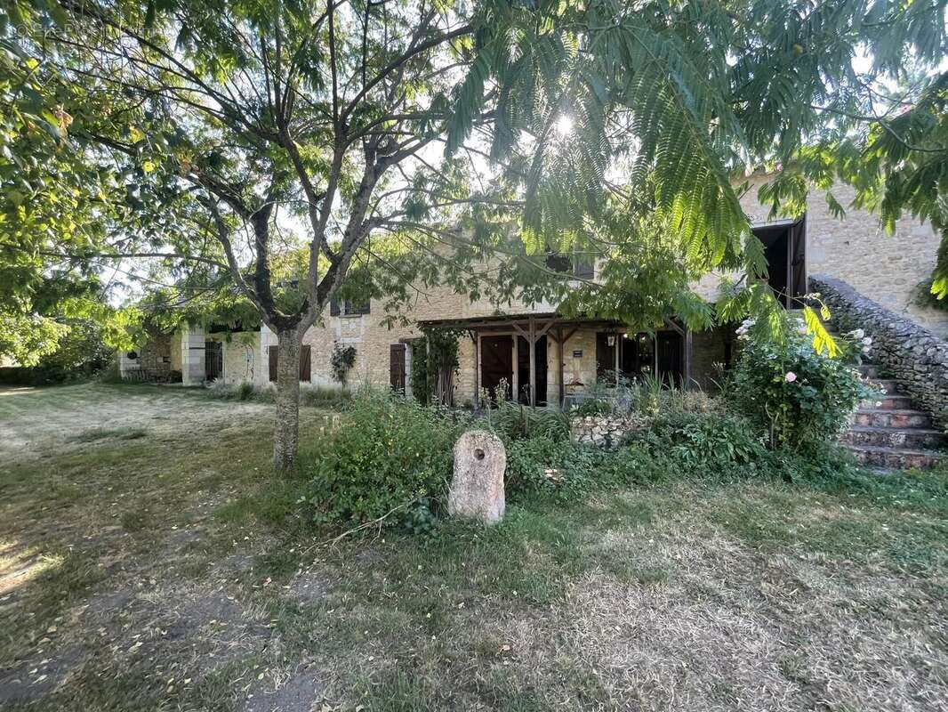 Maison à MONTREUIL-BELLAY