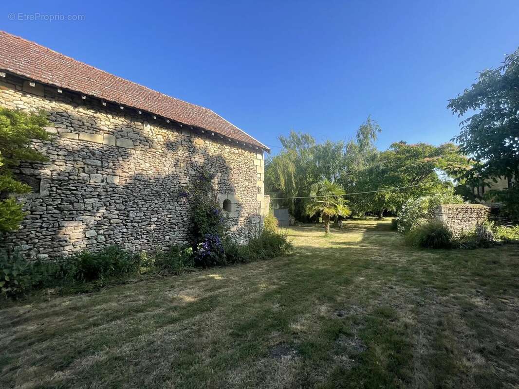 Maison à MONTREUIL-BELLAY