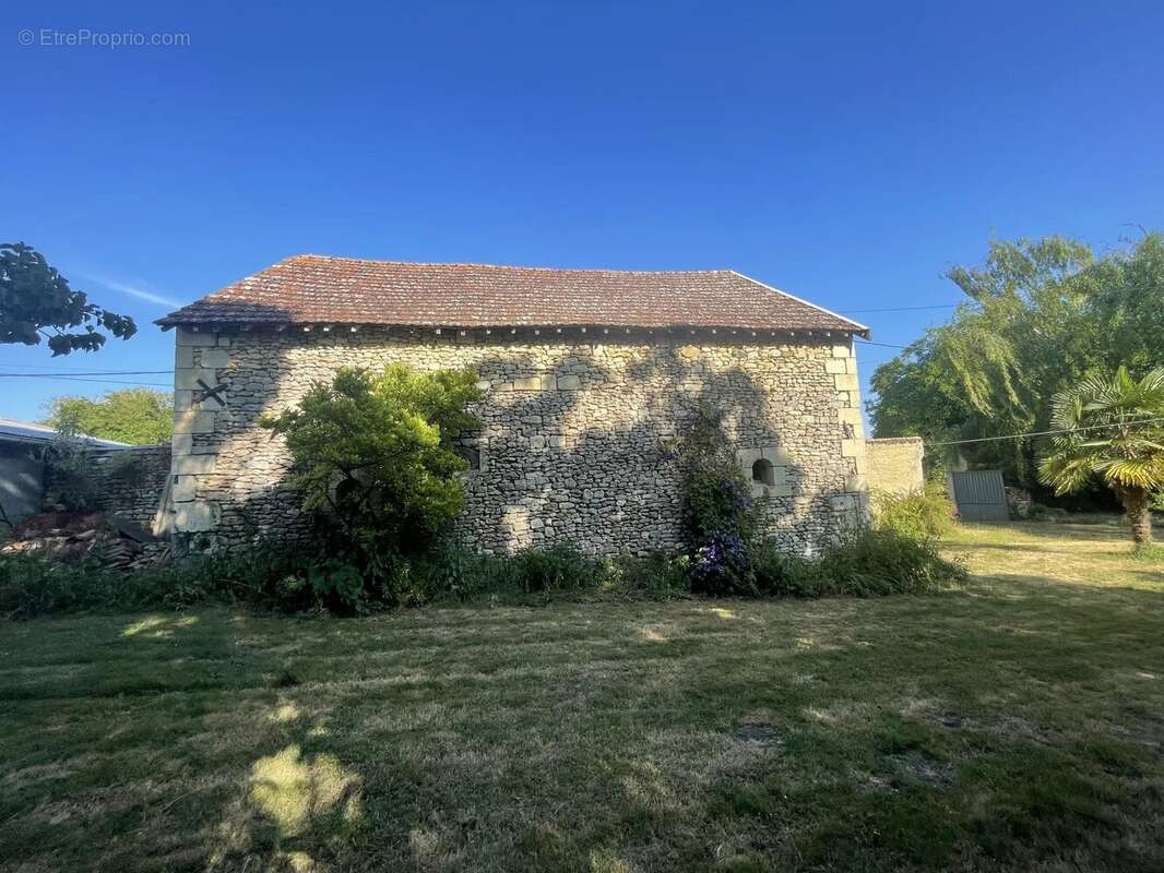 Maison à MONTREUIL-BELLAY