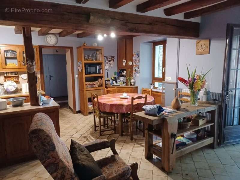 Maison à MONTREUIL-BELLAY