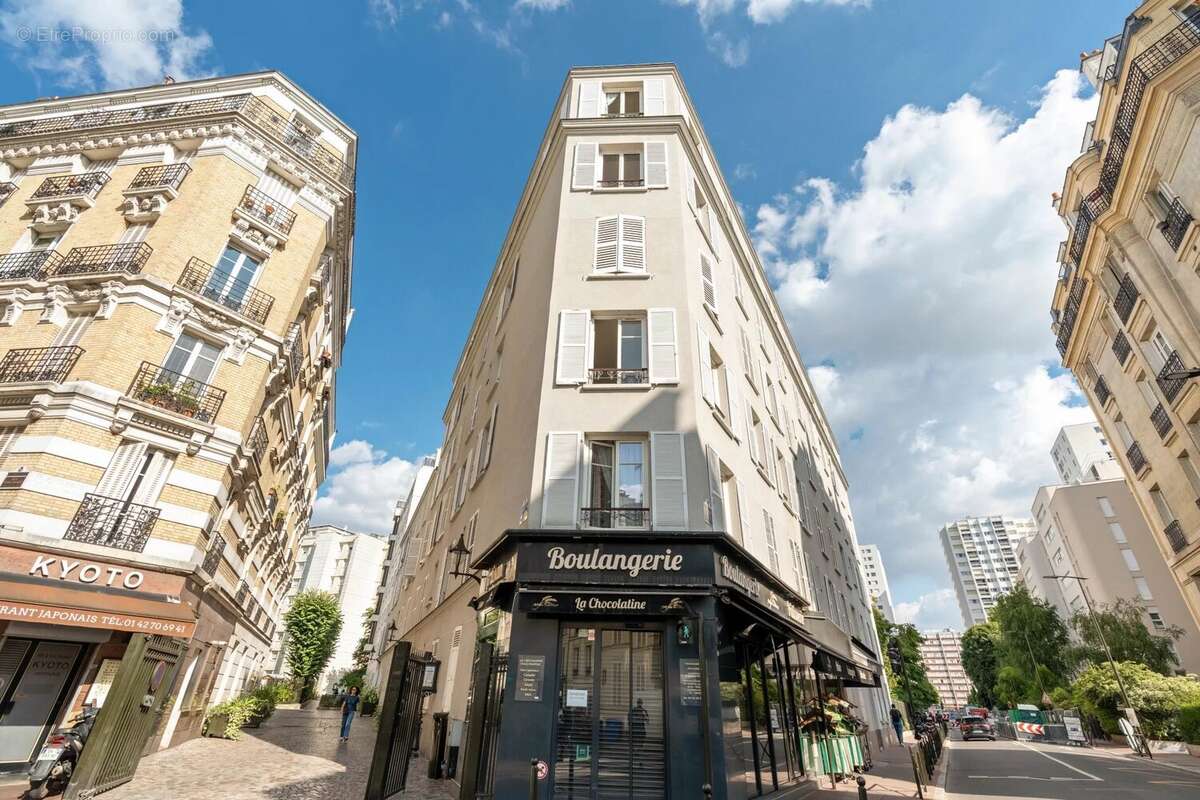 Appartement à LEVALLOIS-PERRET