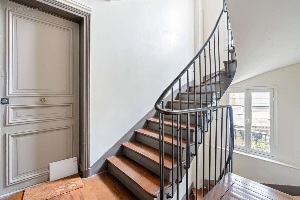 Appartement à LEVALLOIS-PERRET